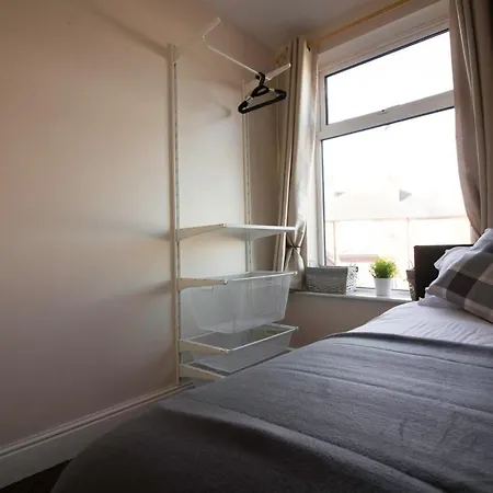 아파트 Brook House