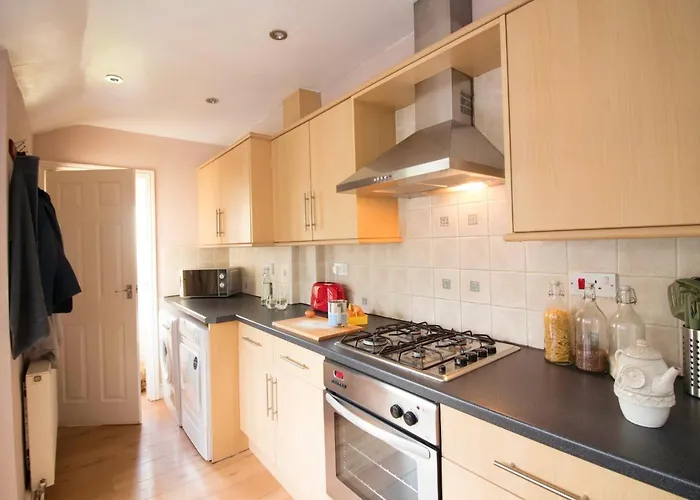 Brook House Apartamento Selby